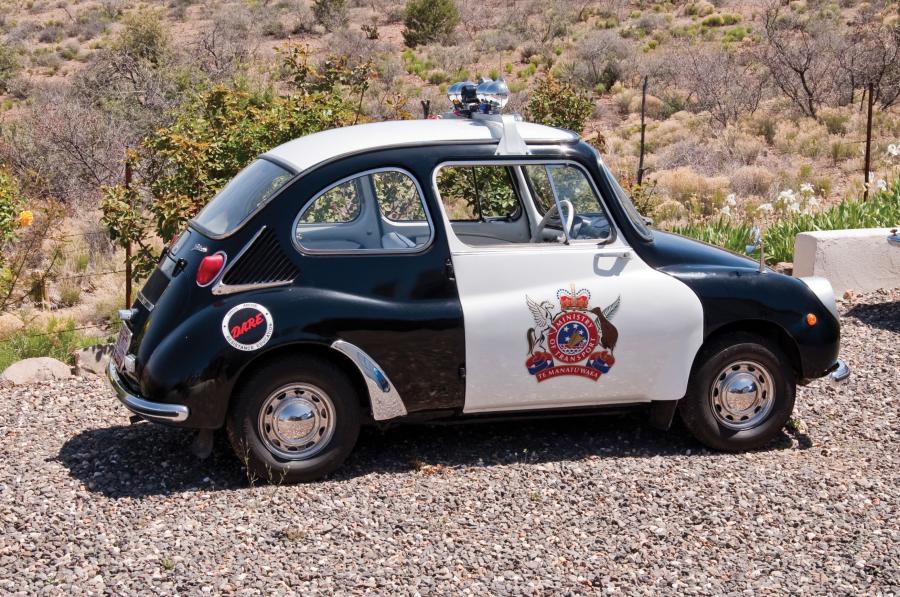  Subaru 360 Police Car 1970 года  (фото 37 из 39)